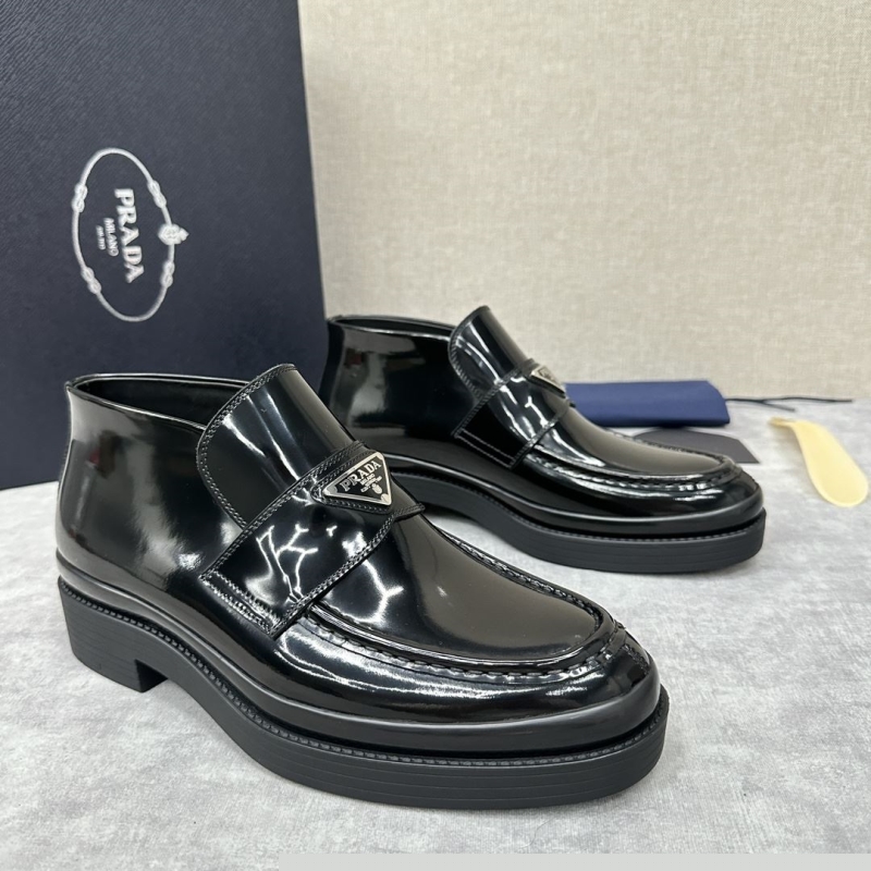 Pra*a leather shoes
